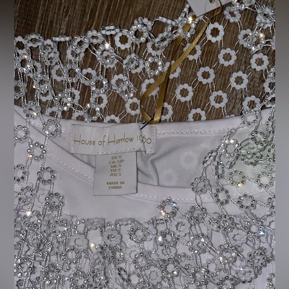 NWT HOUSE OF HARLOW 1960
Floral Rhinestone Mesh Top - Picture 5 of 7